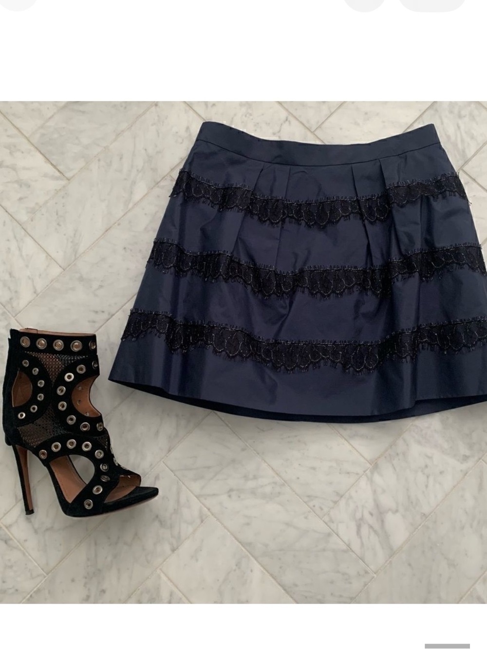 𝅺JCREW navy blue & black mini skirt satin & lace pleated mini skirt sz 4 EUC